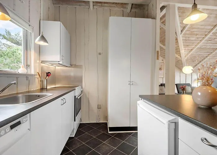 Bv287-blavand-soren-lassens-vaenge-11 * Blavand